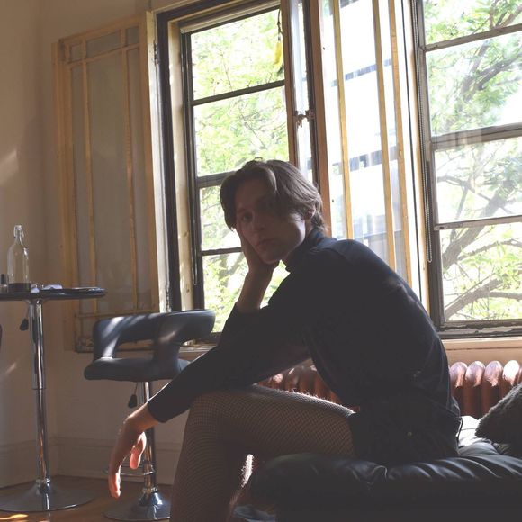 Meet your Posher, Austen - Picture 1 of 1